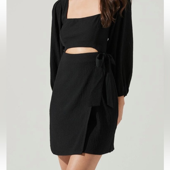 A S T R the label center cut out long sleeve mini - Picture 4 of 5